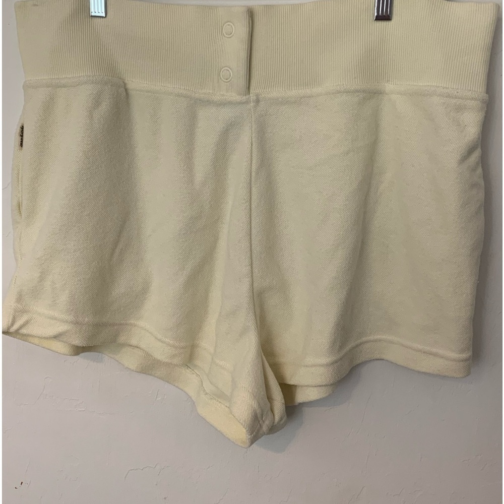 Nike Athletic Shorts Womens 2XL Cream High Waist Thick Band Soft Knit Sportswear